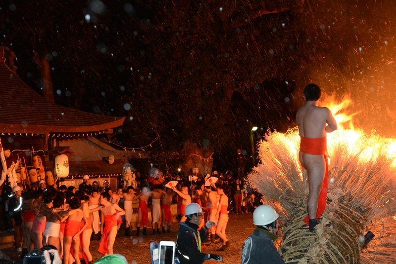 勝部神社の火祭り 18年 冬コンテスト 滋賀 びわ湖 虹色フォトコンテスト